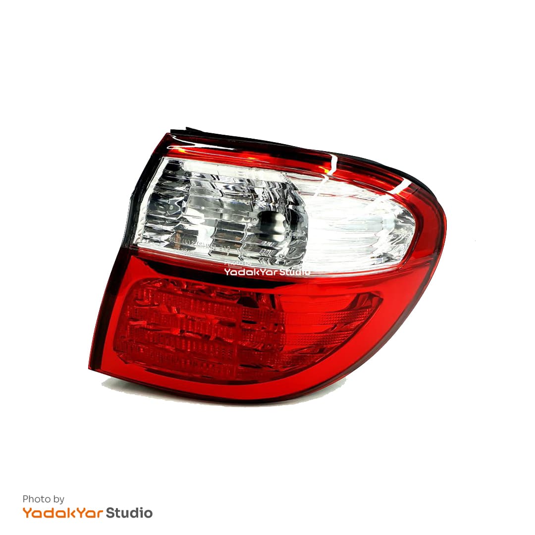 چراغ عقب راست روی گلگیر ماکسیما تایوان