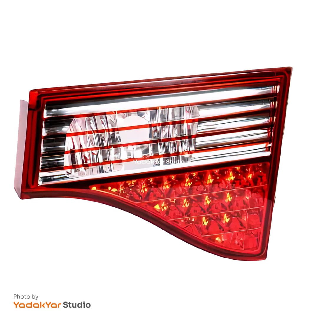 چراغ سمند سورن عقب راست روی صندوق مدرن