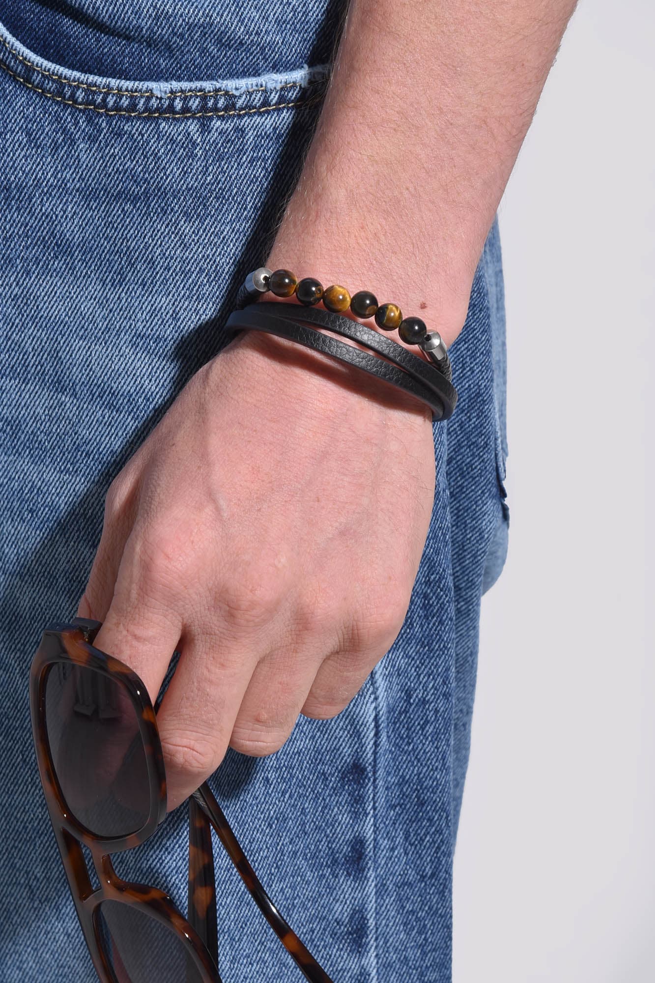 دستبند چرمی