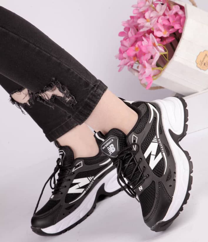 کتونی نیوبالانس دخترانه طرح ۲۰۲۵