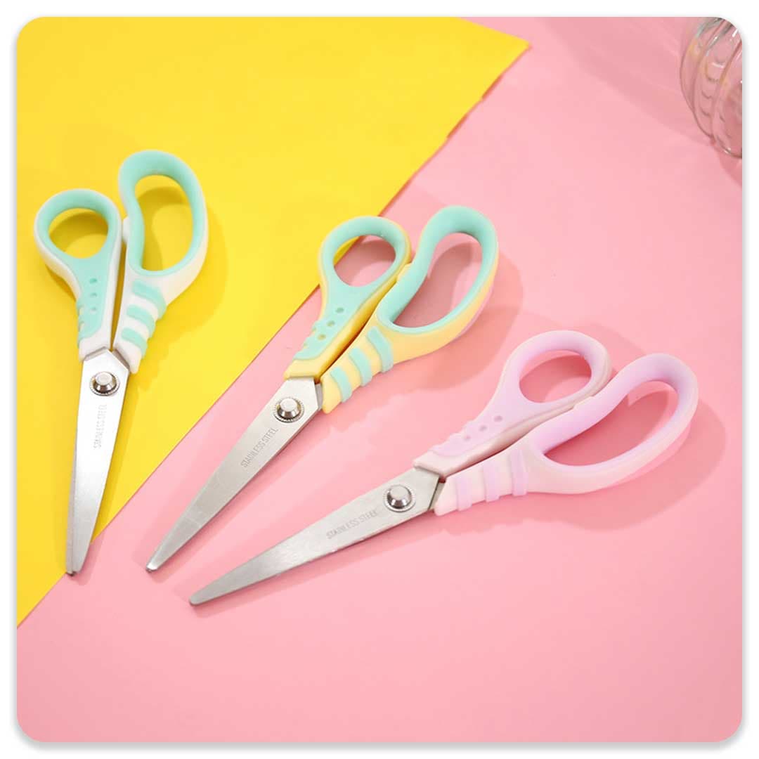 قیچی فلزی دسته رنگی(رندوم)