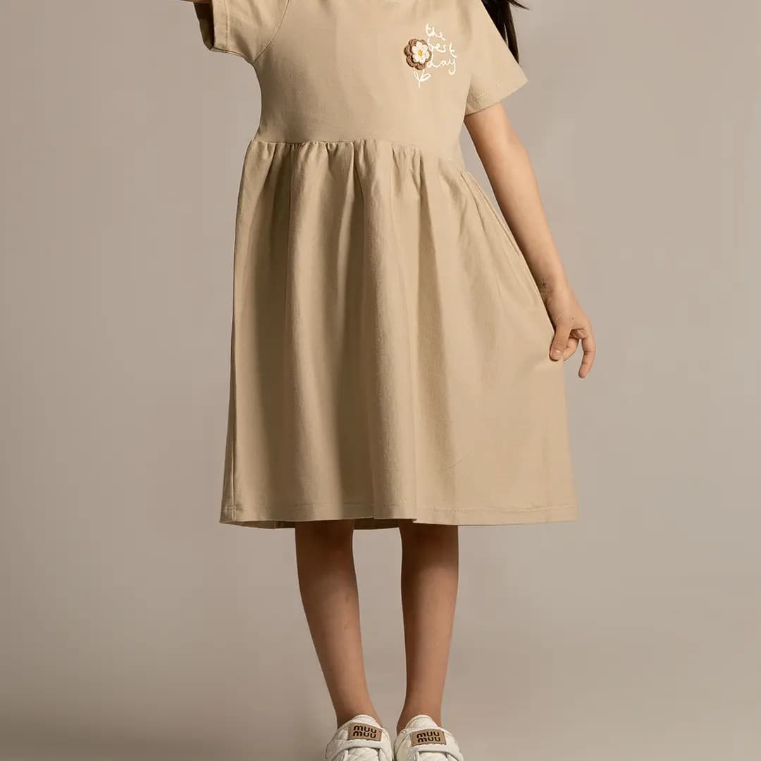 سارافون دخترانه چاپ و گل دست دوز لنا