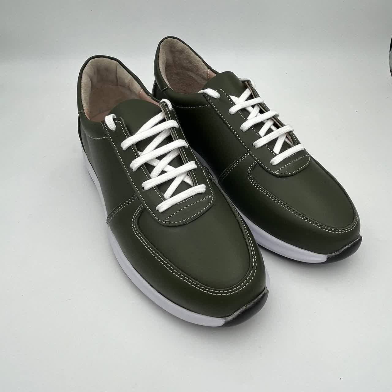 کتونی زنانه چرم طبیعی کد4