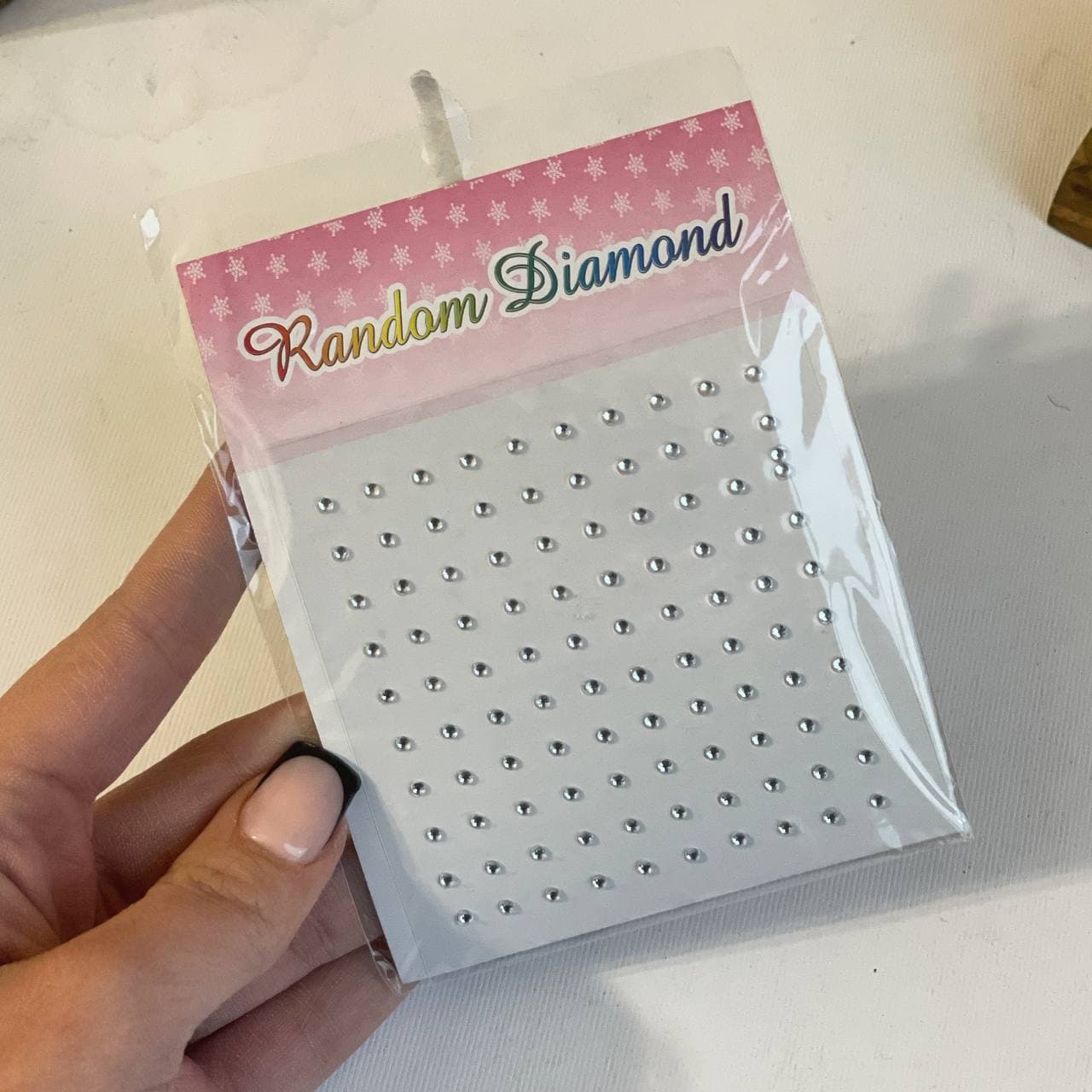 نگین چسبی میکاپ