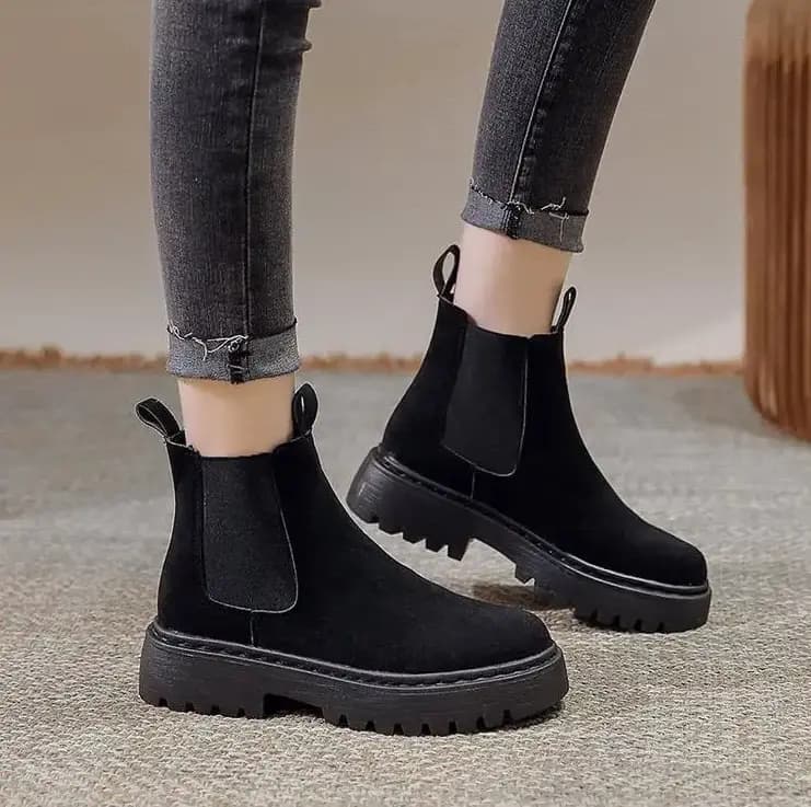 نیم بوت زنانه مدل QFT1097