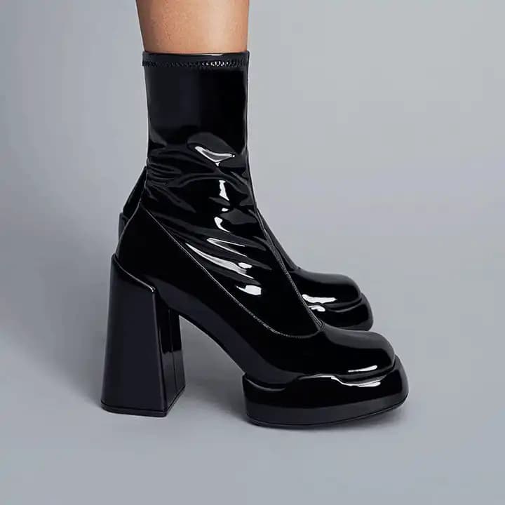 بوت زنانه مدل QJEC1106