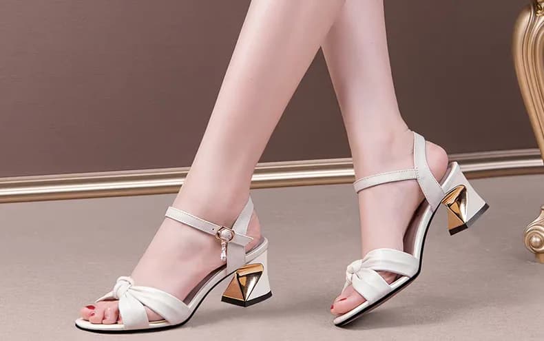 صندل چرم مجلسی زنانه کد 2860