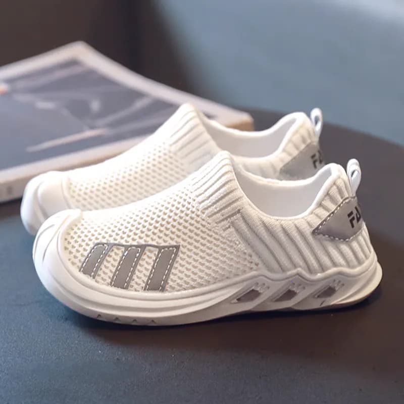 کفش بچه گانه کد 2653