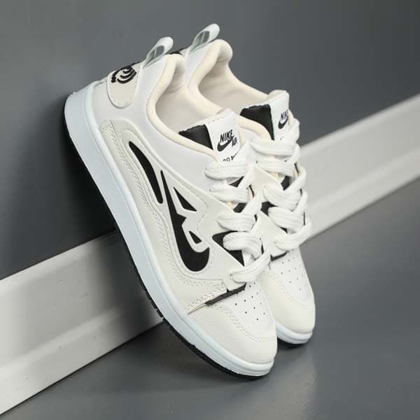 کتونی اسپرت نایک آریو سفید مشکی