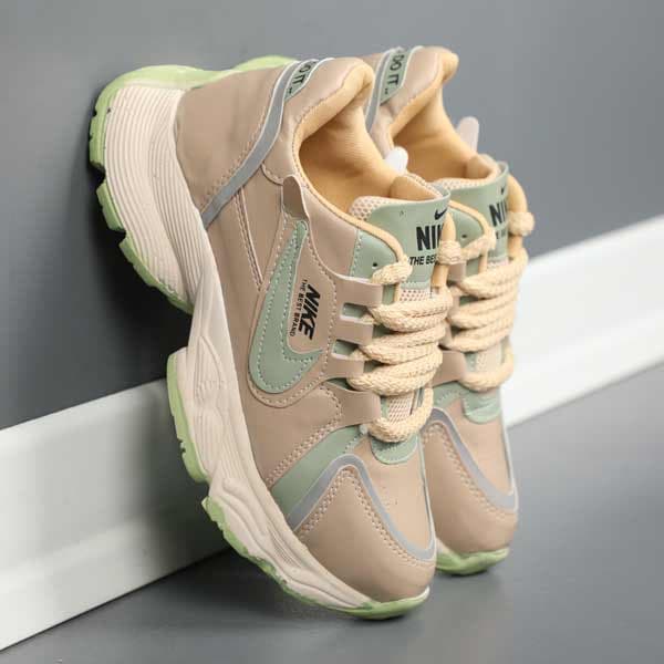 کتونی اسپرت نایک ترند کرم سبز