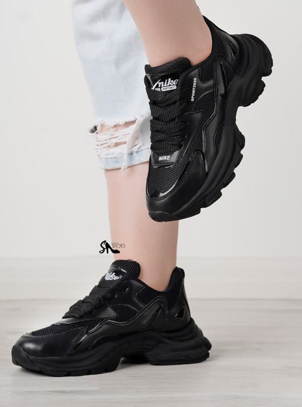 کتونی اسپورت طرح جدید فوق لاکچری ترند ۲۰۲۵