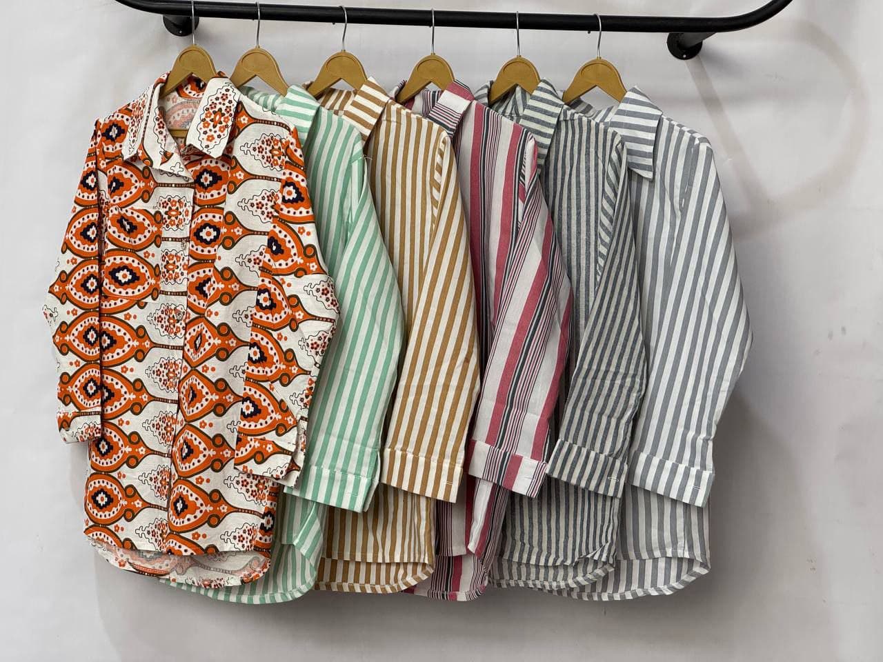 شومیز راه راه دکمه طلایی کد 7562