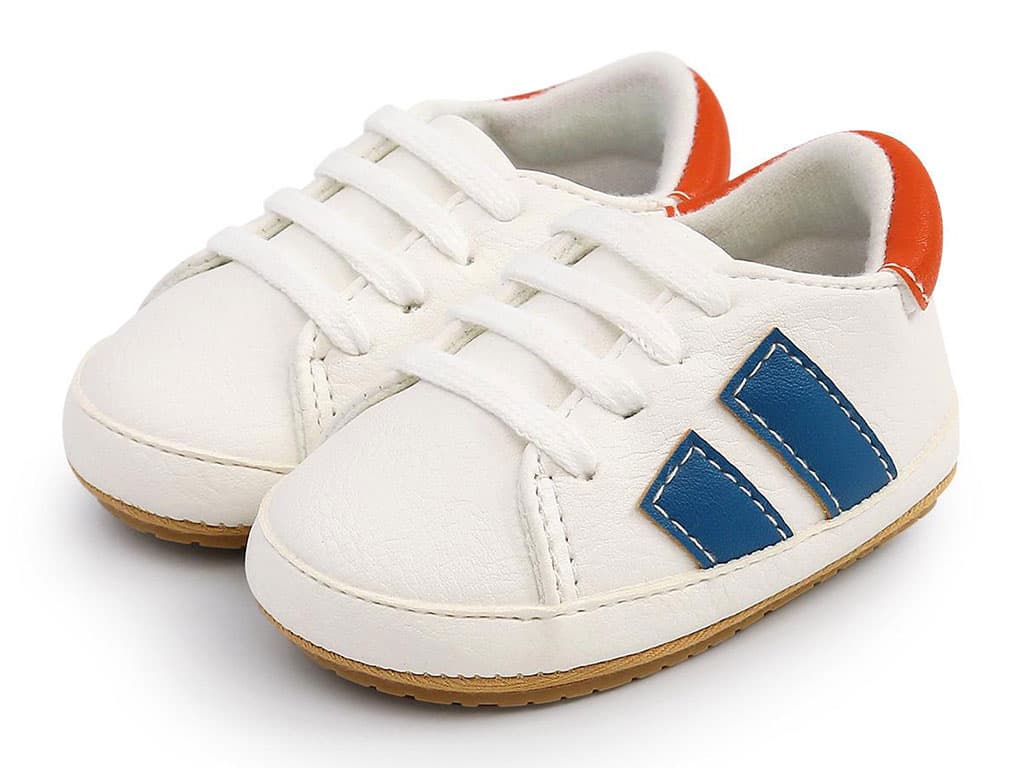 پاپوش استپ دار نوزادی رنگ سفید مدل بندی