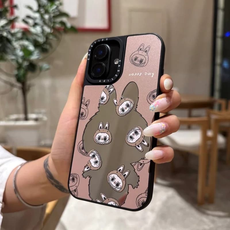 قاب گوشی آیفون لبوبو طرح لبخند (happy labubu)