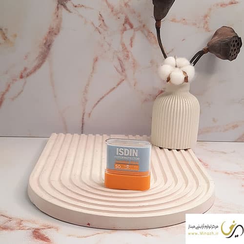 ضد آفتاب استیکی ایزدین فتوپروتکتور حجم 10 گرم