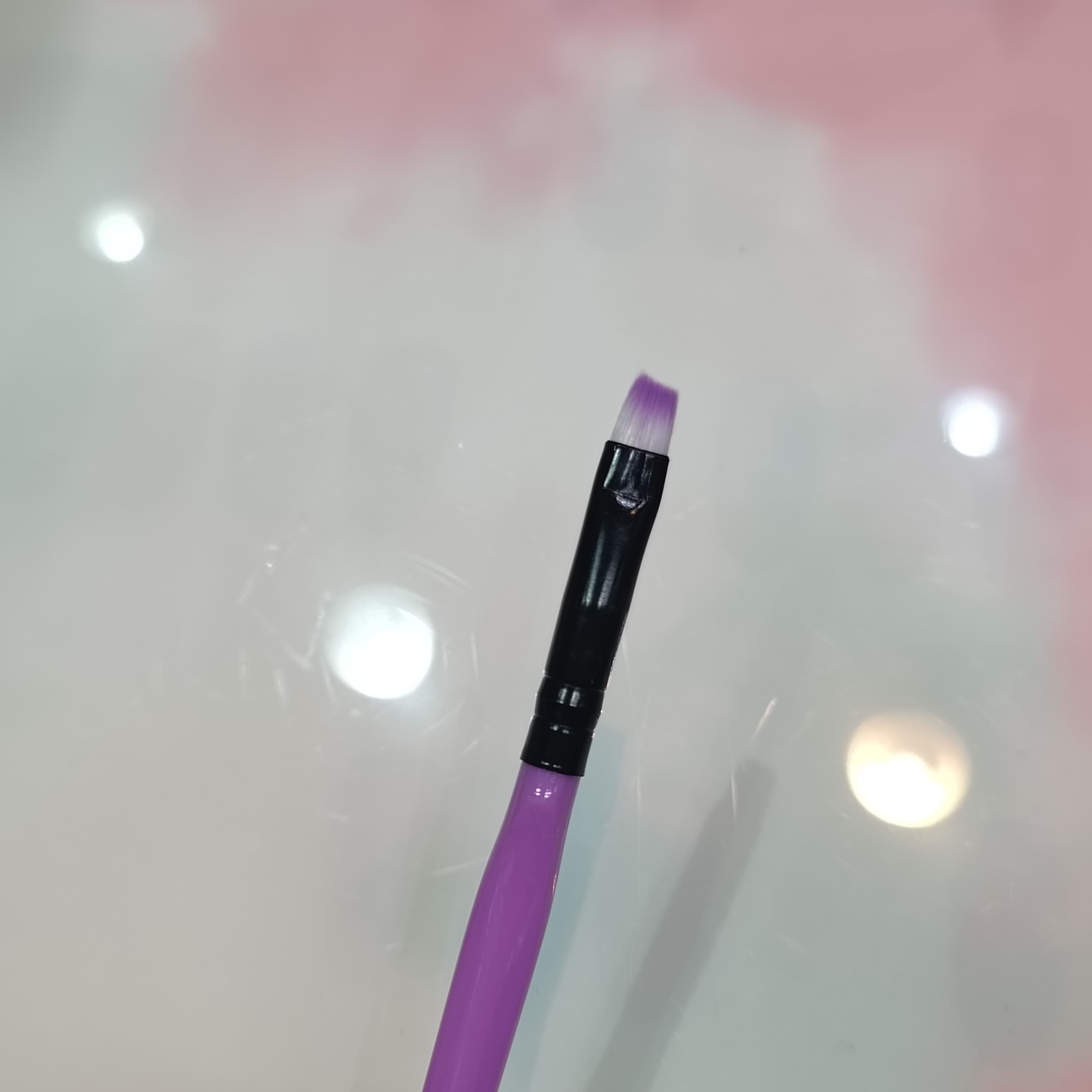 براش آرایشی طراحی و هاشور ابرو سرکج بنفش مدل 102