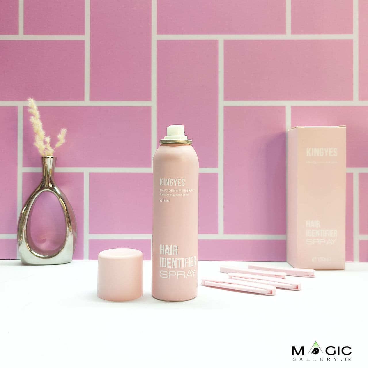 اسپری پودری شیو صورت کینگ یس حجم ۱۵۰ میلی لیتر به همراه ۴ عدد تیغ اصلاح