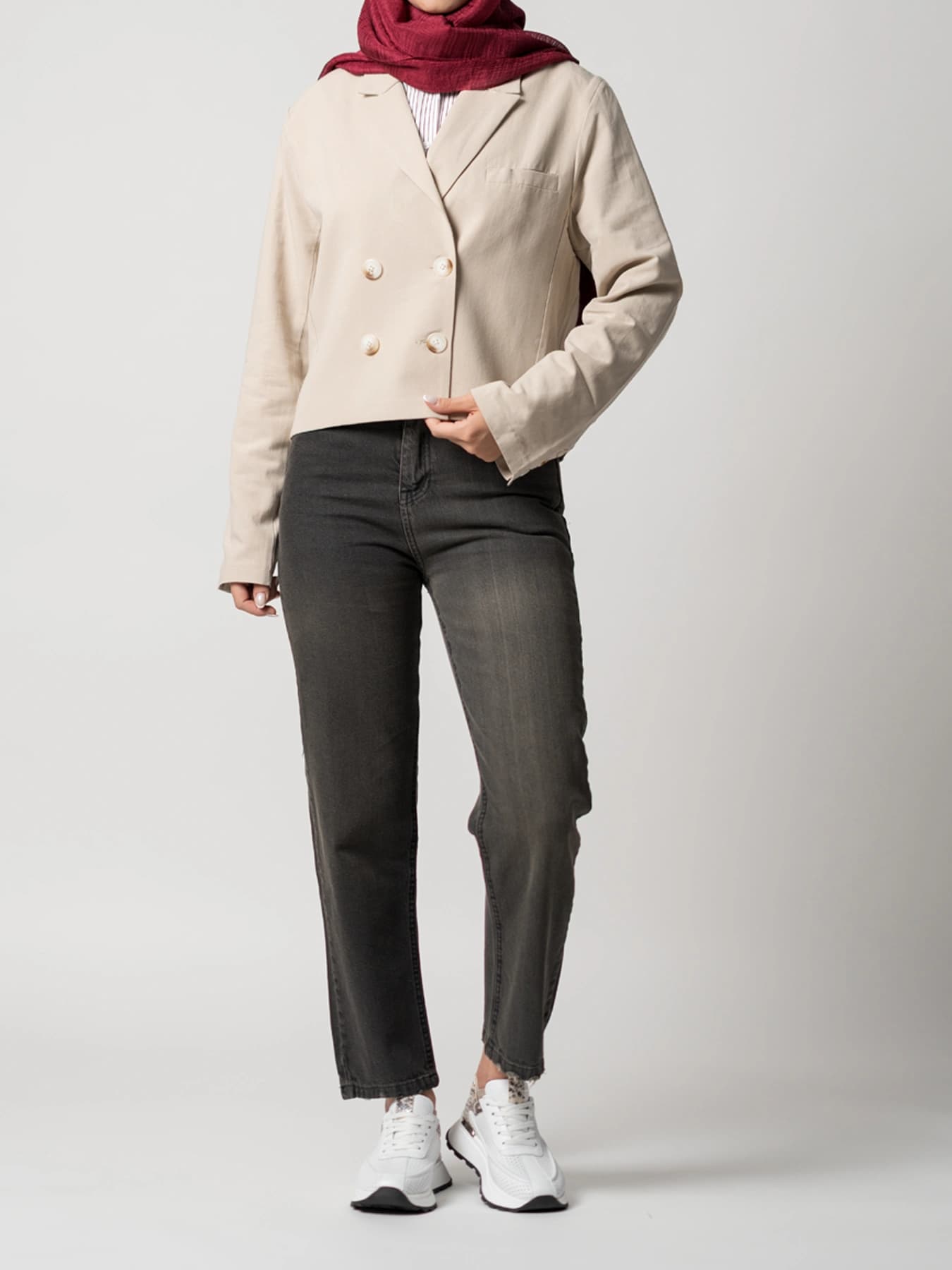 کت کراپ کرم یقه بلیزر چهاردکمه 63