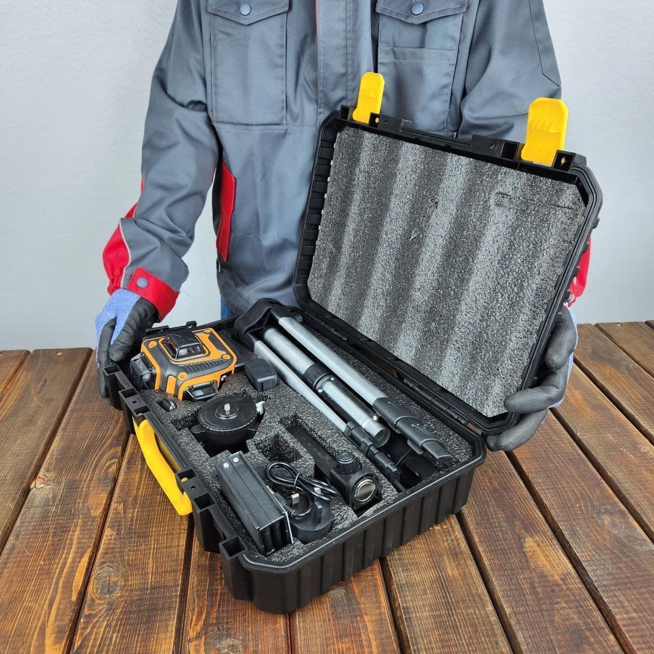 تراز لیزری ۳۶۰ درجه نور سبز اولترا اینتیمکس مدل 0478