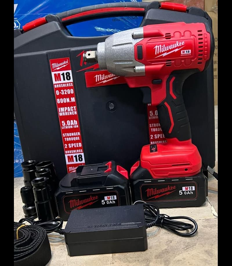 بکس شارژی طرح میل واکی 800 نیوتن 5 آمپر مدل M18