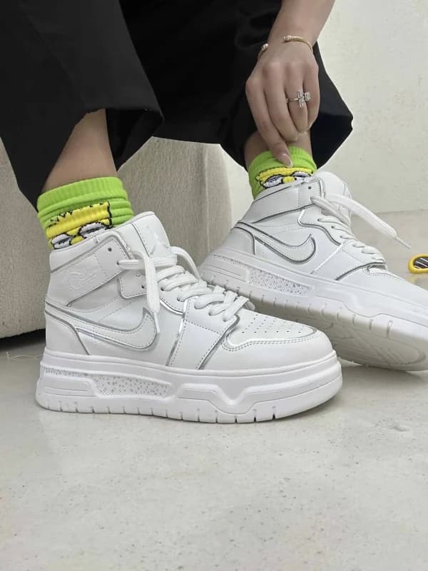 کتونی جردن ساقدار