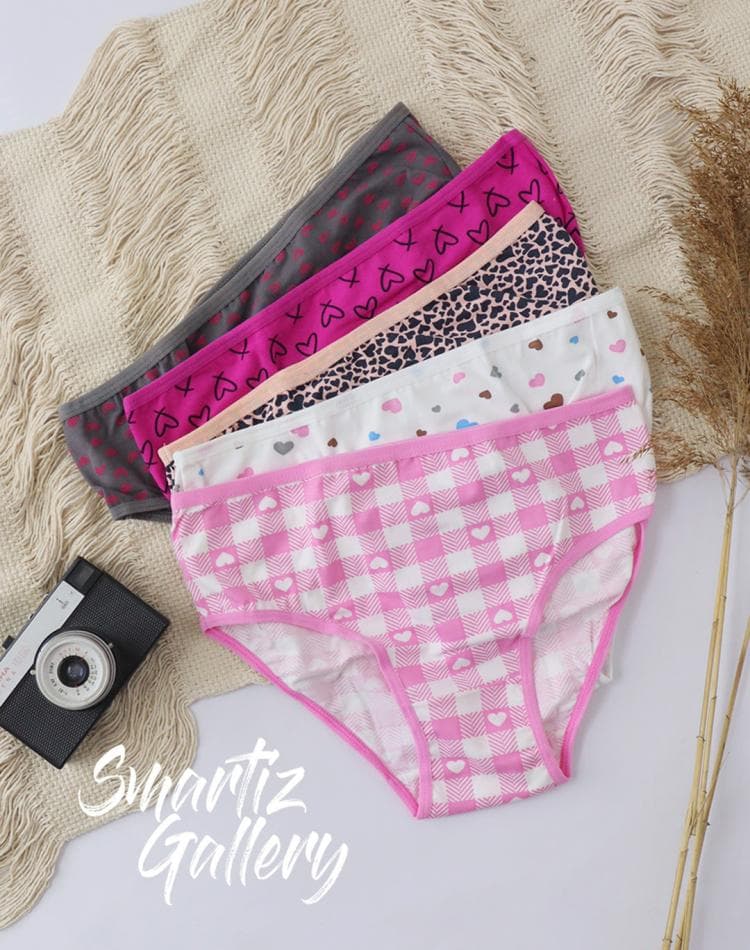 شورت طرحدار لارج