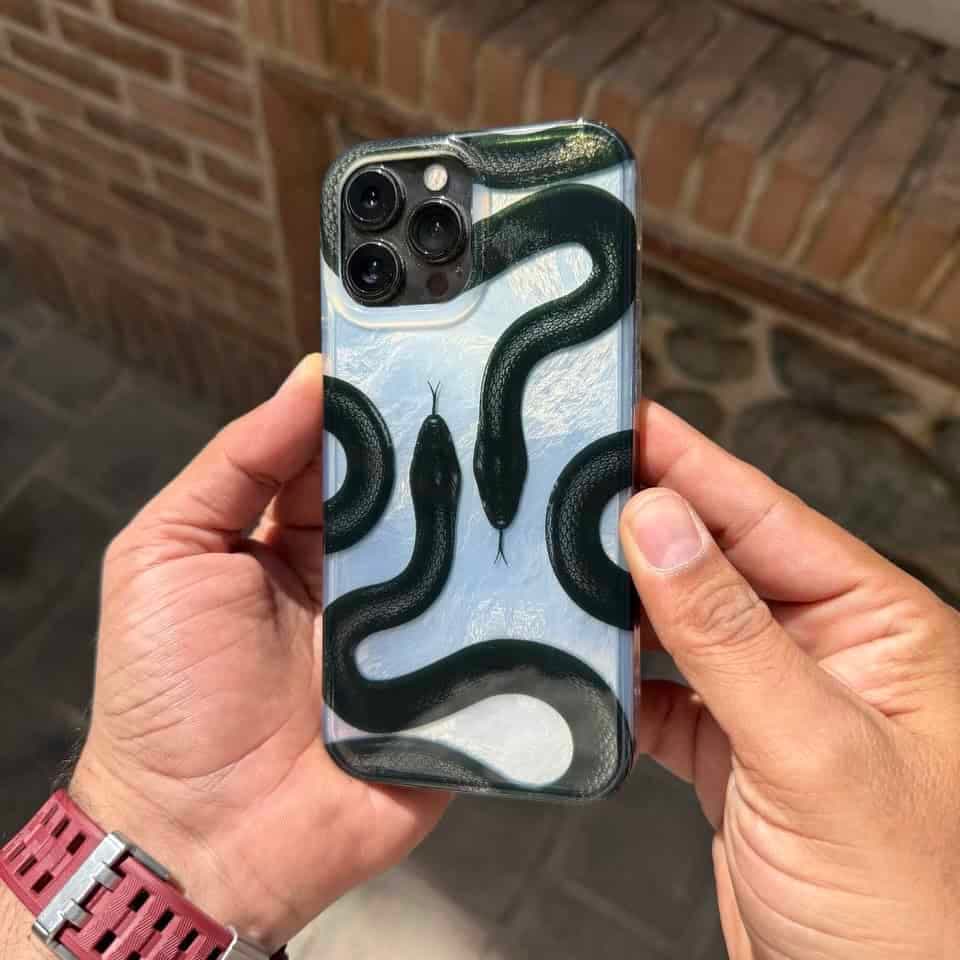 قاب آیفون black snake