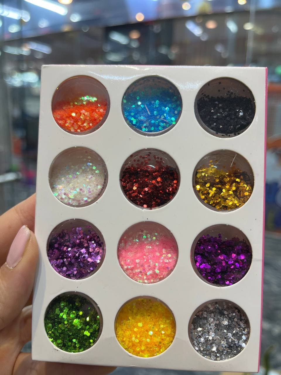 دیزاین پیکسی و لانکی طراحی کاشت ناخن پولک دونه ای