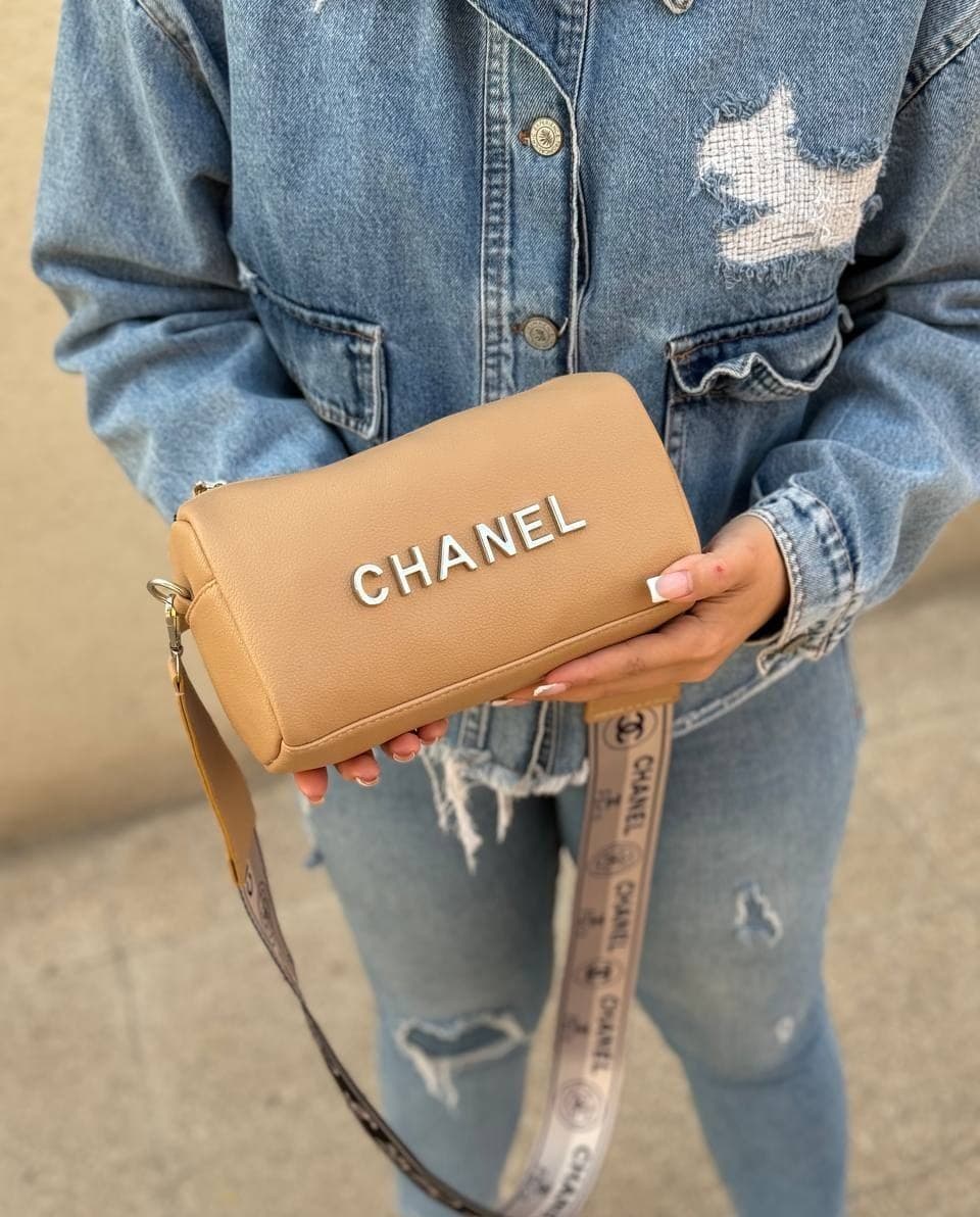 کیف دوشی دخترانه چرم اسپرت روزانه پاسپورتی زنانه channel یکطرفه شنل ارزان دستی های کپی ضمانت اصالت کالا