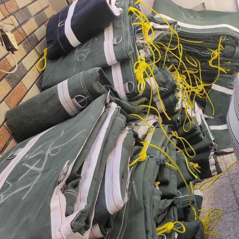 چادر نیسان برزنت 9 لایه اصلی با قلاب و دم اسبی رایگان صد در صد ضد آب سایز 2/5در3/5