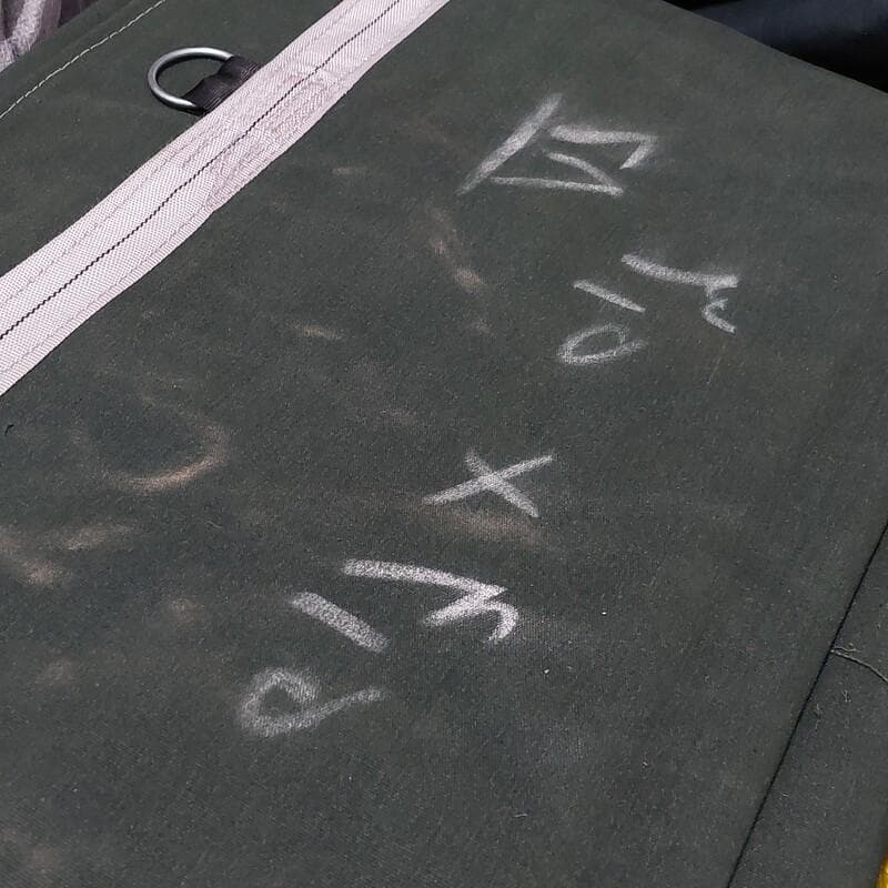 چادر برزنت وانت نیسان و مزدا 3لا 6لا LR مشکی سپاهان سایز 3.5در4.5