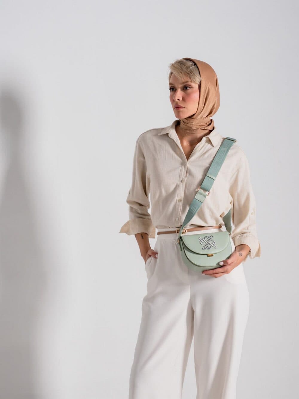 کیف دوشی زنانه دیوید جونز مدل CM7465