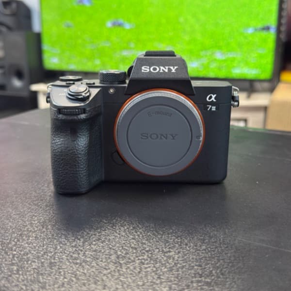 دوربین بدون آینه سونی Sony a7 III Mirrorless Camera Body