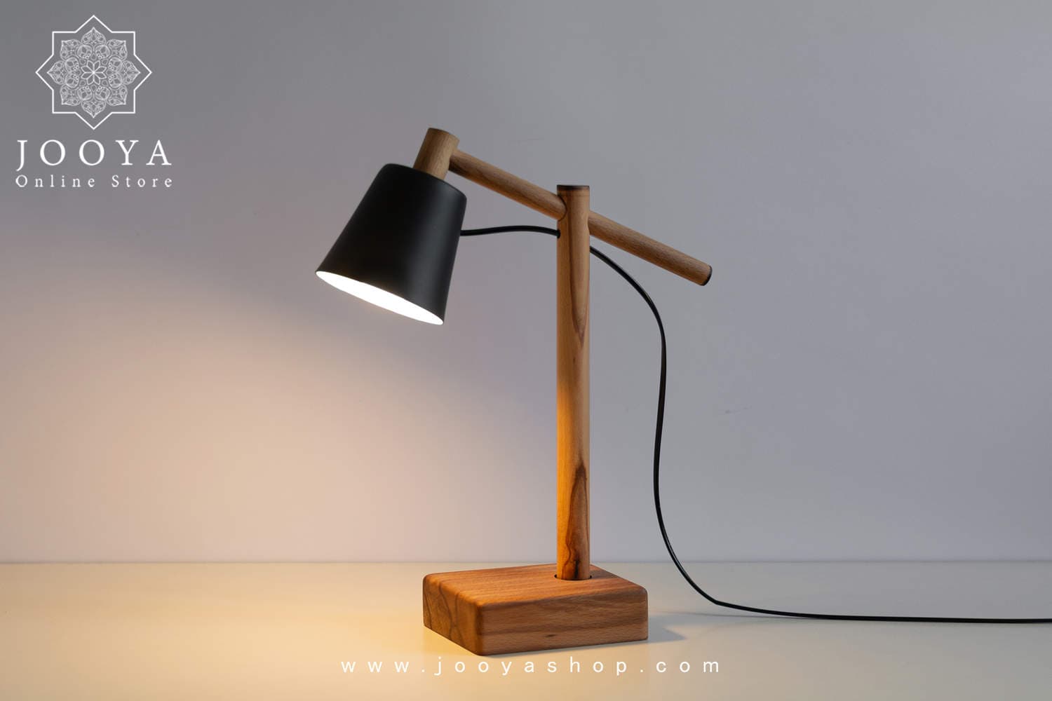 چراغ مطالعه چوبی مشکی مدل سارِن
