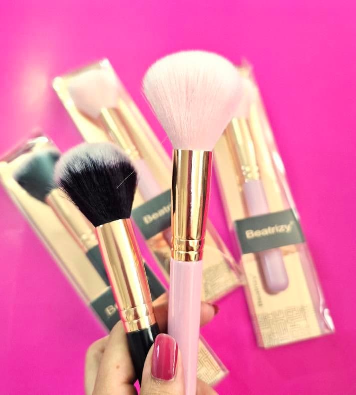 براش رژگونه کیوت