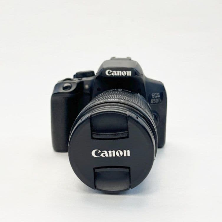دوربین عکاسی کانن دست دوم Canon EOS 850D kit EF-S 18-135mm f/3.5-5.6 IS stm (شات 29000)