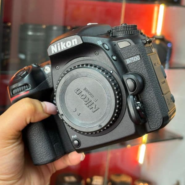 دوربین عکاسی نیکون (دست دوم) Nikon D7500 body