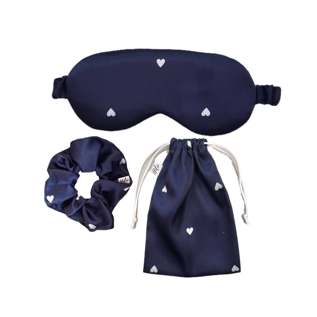 چشم بند خواب ساتن ابریشم طرح قلب مدل هیلو به همراه کیسه نگهدارنده و کش مو