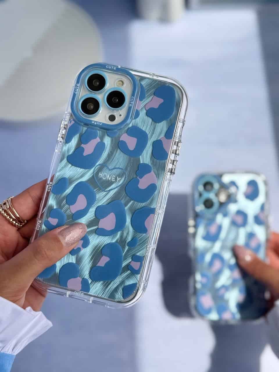 قاب آیفون پلنگی آبی پاستلی