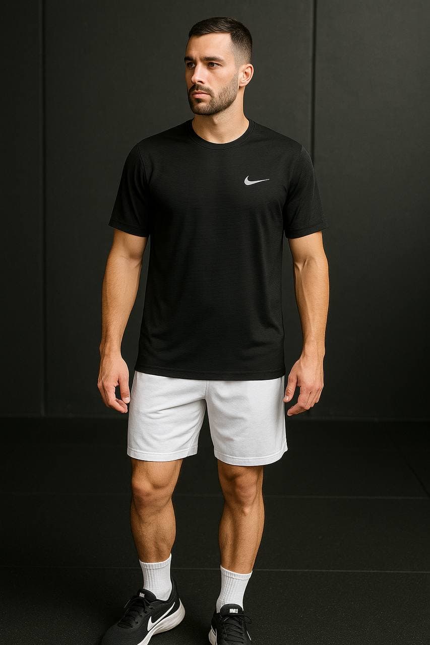 تیشرت نایکی امرسون قواره دار – مشکی