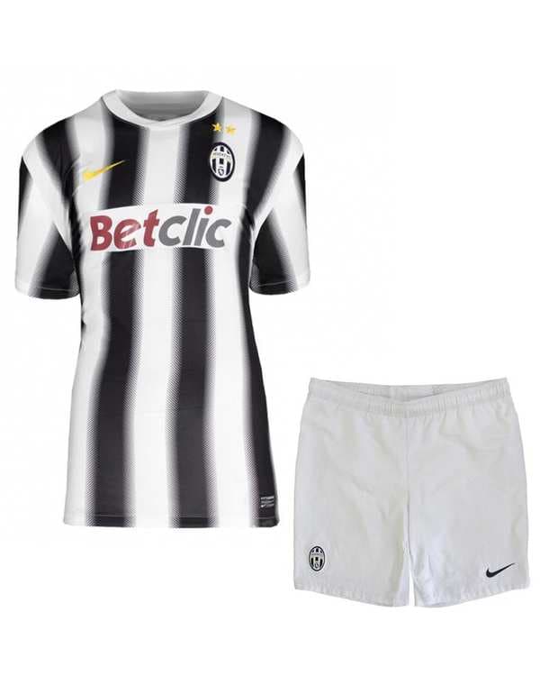 ست تی شرت و شلوارک ورزشی مردانه مدل یوونتوس Home 2012