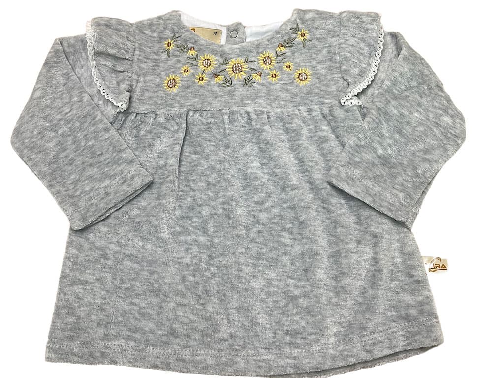 پیراهن کوتاه مخمل دخترانه رنگ طوسی روشن طرح گل های گلدوزی شده