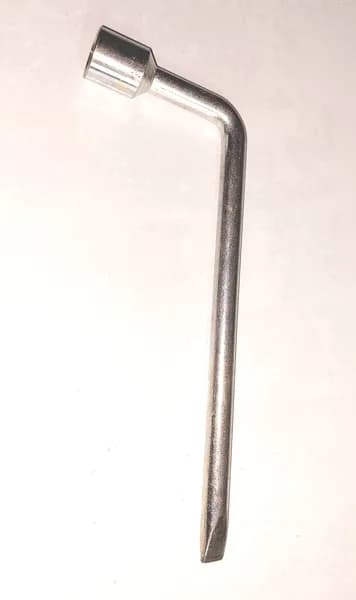 آچار چرخ پژویی