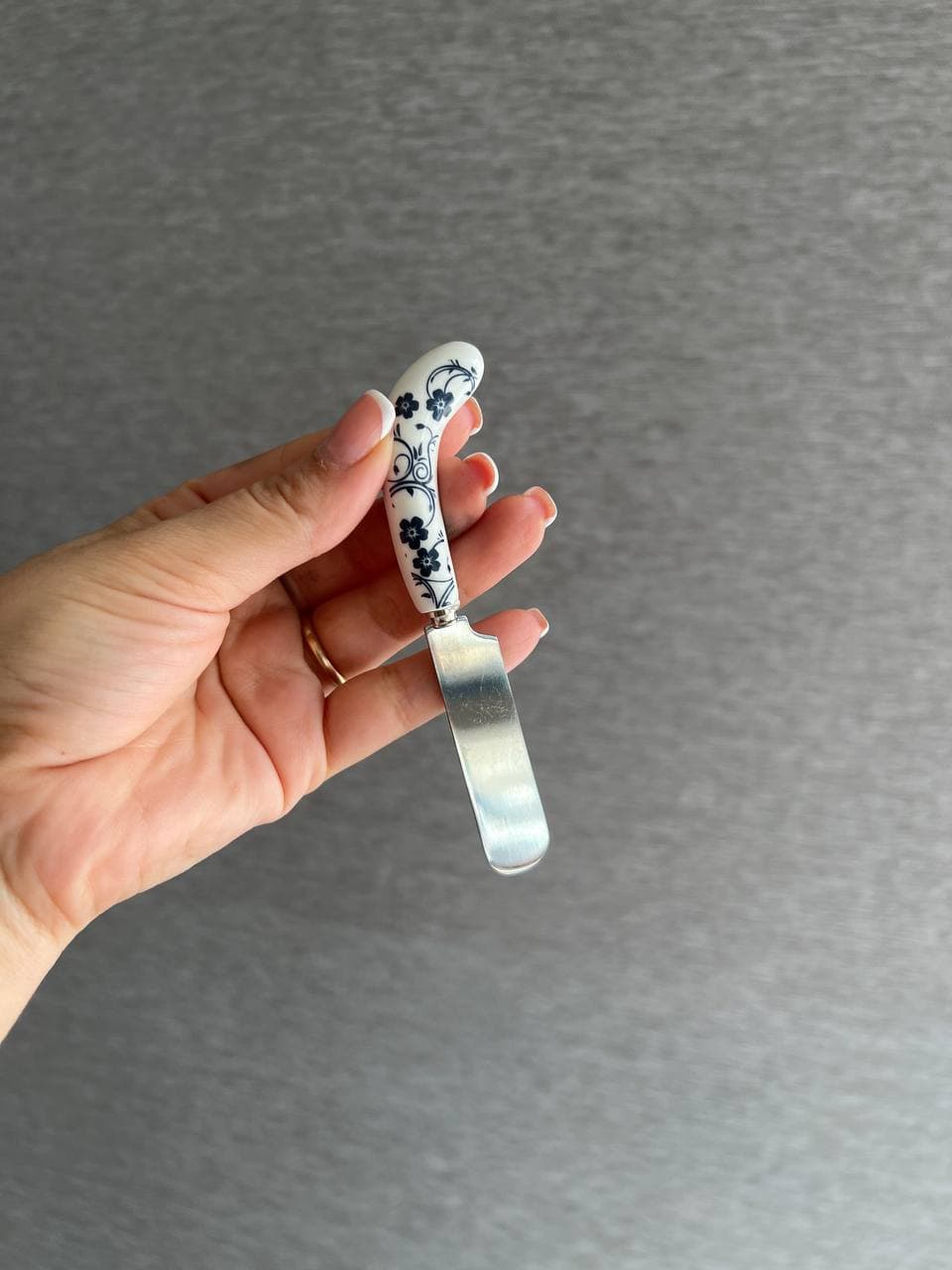 کارد کره خوری دسته سرامیکی- طرح گل سرمه ای