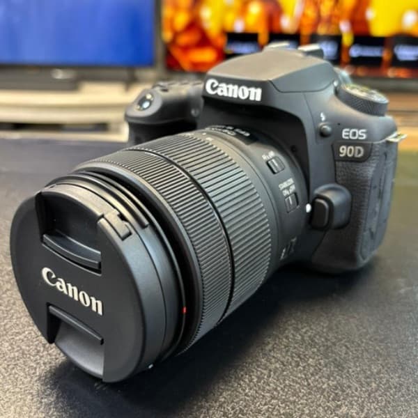 دوربین عکاسی کانن دست دوم (18000شات) Canon EOS 90D DSLR kit EF-S 18-135mm IS USM