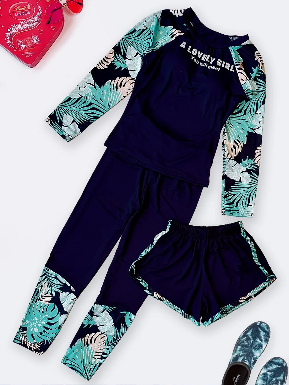 مایو پوشیده زنانه اسلامی بصورت بلوز مایویی با کاپ متحرک شلوار دار و شلوارک دار