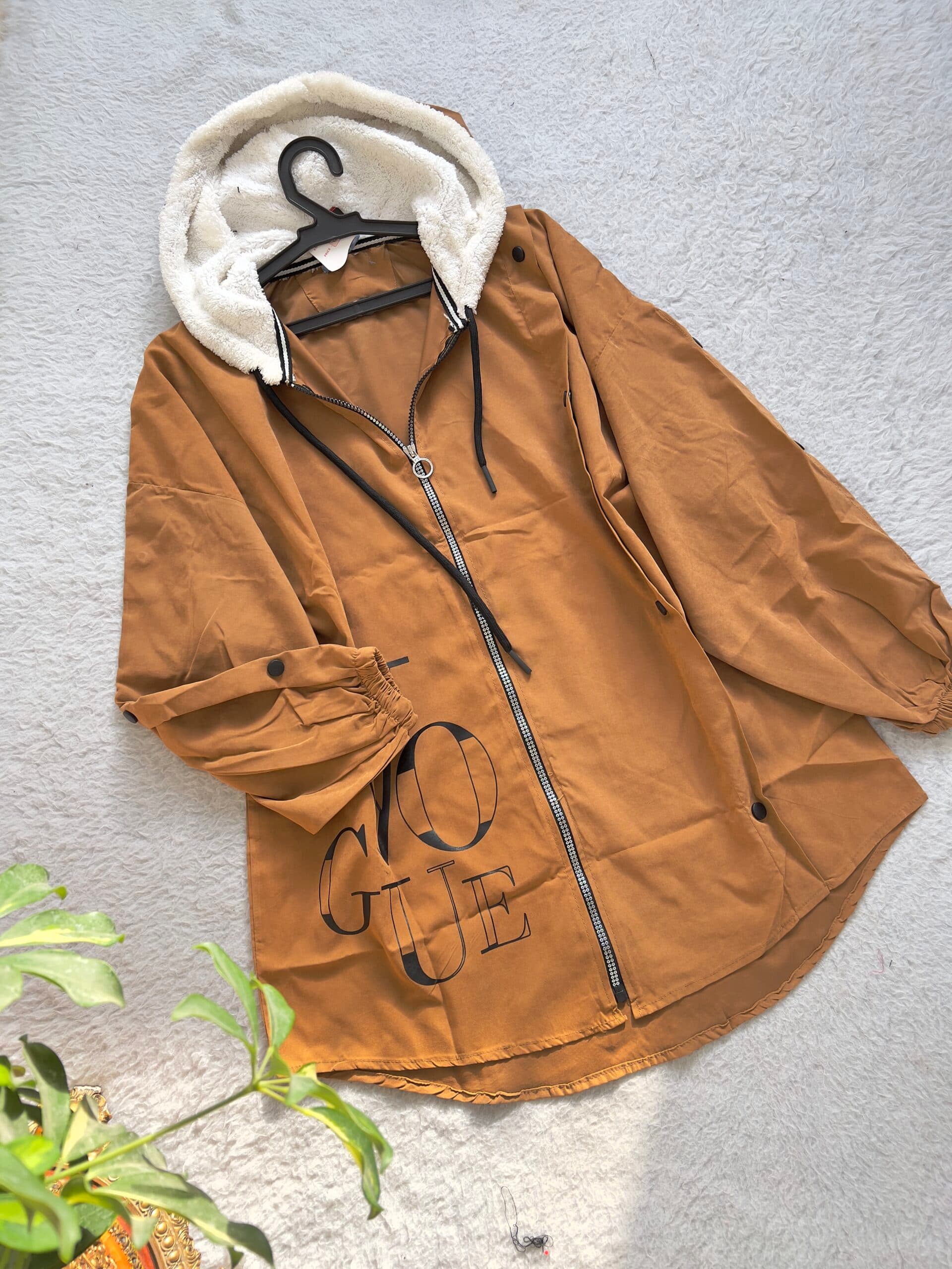 کاپشن اسپرت حنانه