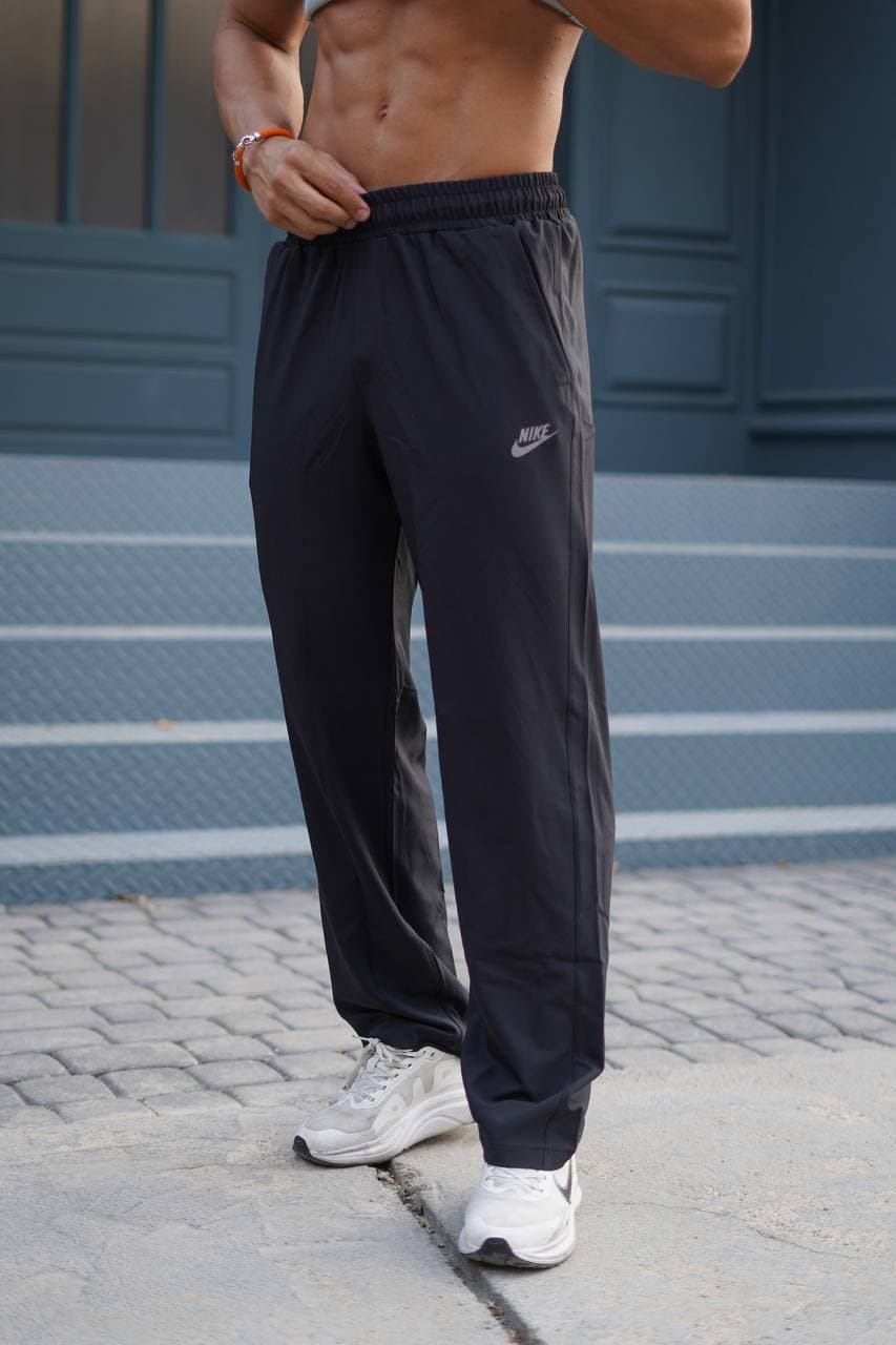 اسلش ورزشی مردانه نایک آیرو کد ۶۰۵۰