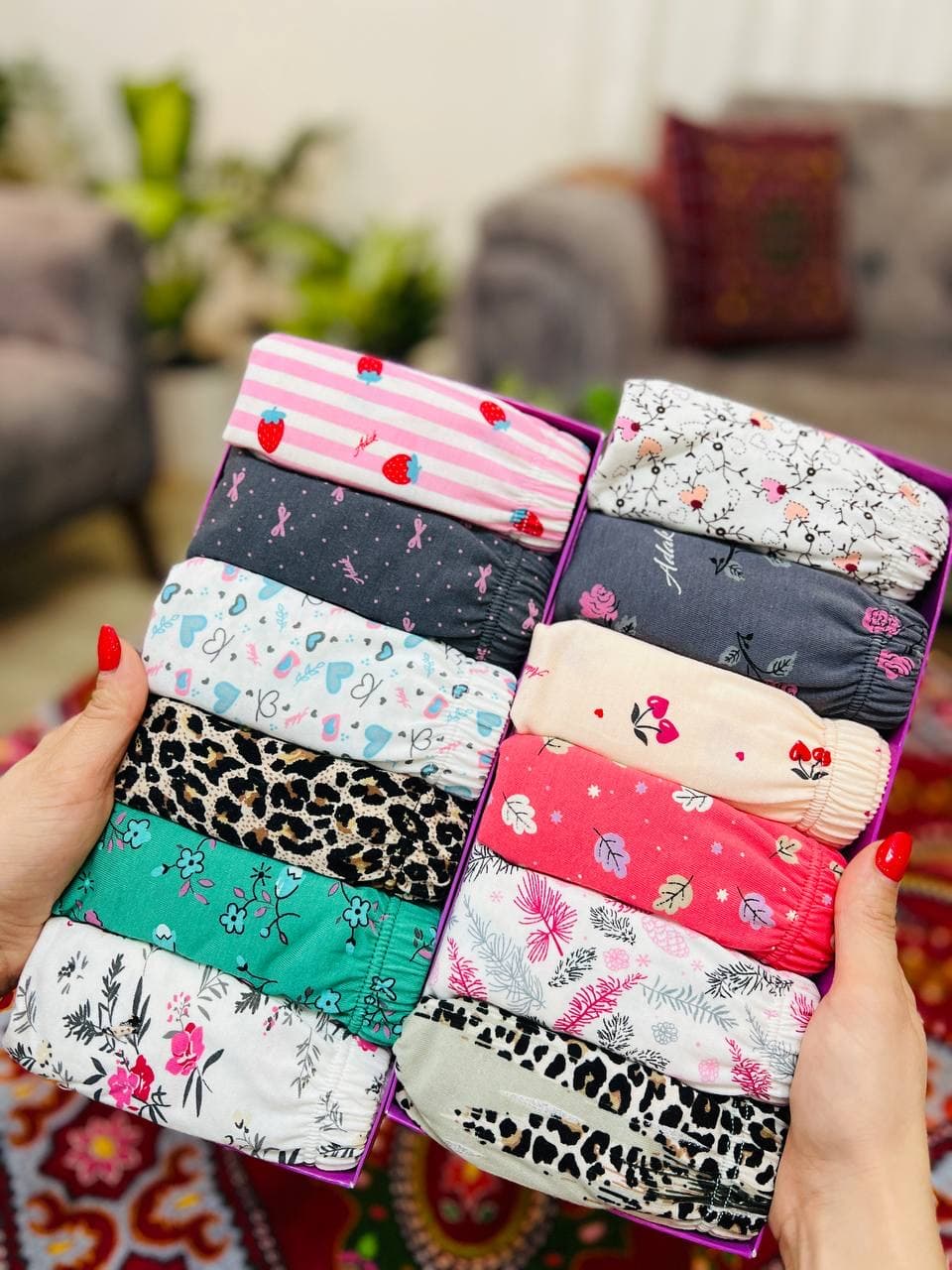 لباس زیر آداک