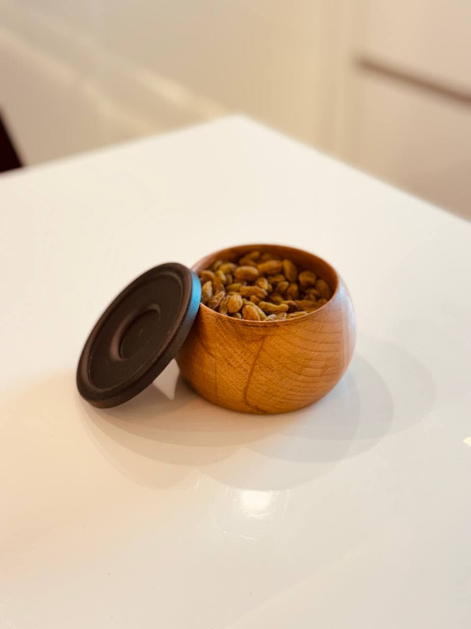 قندان چوبی درب دار کد 601032